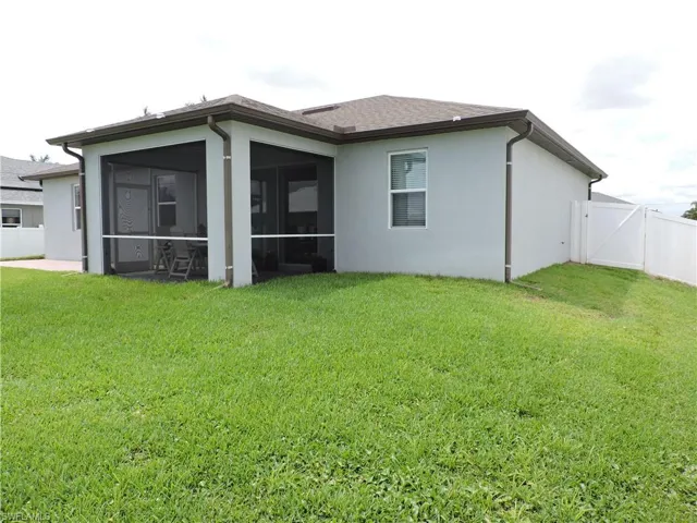 204 Nw 11th St, Cape Coral, Florida 33993