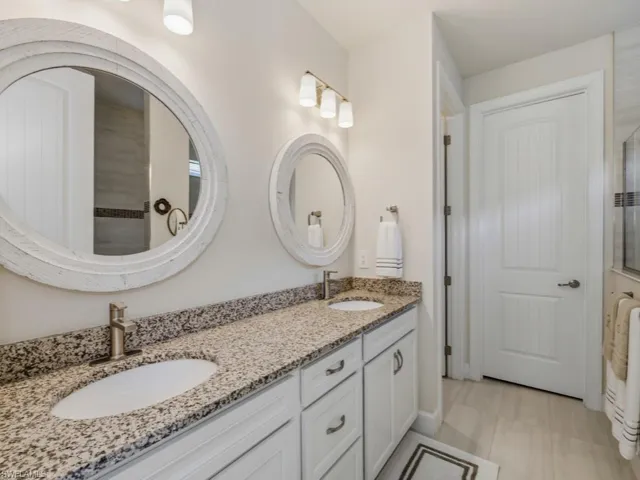 4010 E Hampton  CIR, Alva, FL 33920