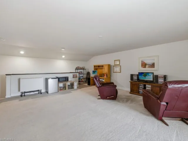 4010 E Hampton  CIR, Alva, FL 33920