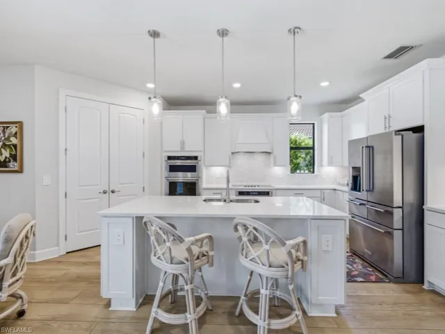 4010 E Hampton  CIR, Alva, FL 33920