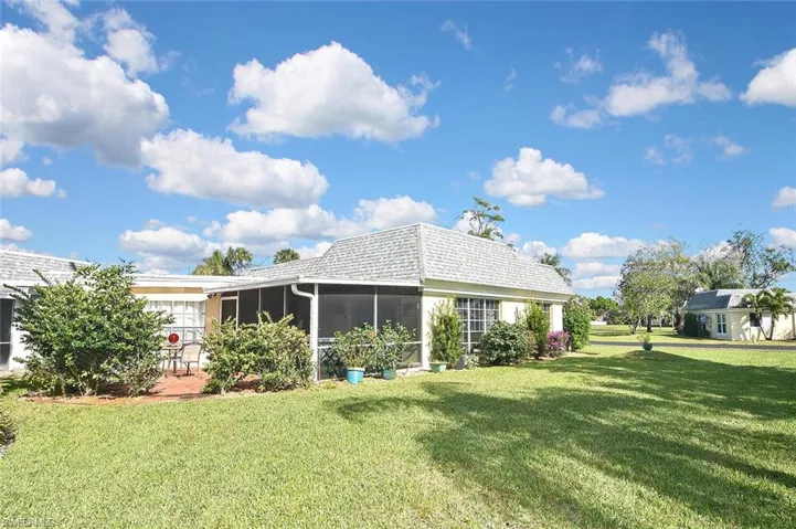 4 Park Lane Cir, Lehigh Acres, Florida 33936