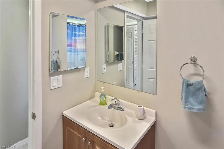 4 Park Lane Cir, Lehigh Acres, Florida 33936
