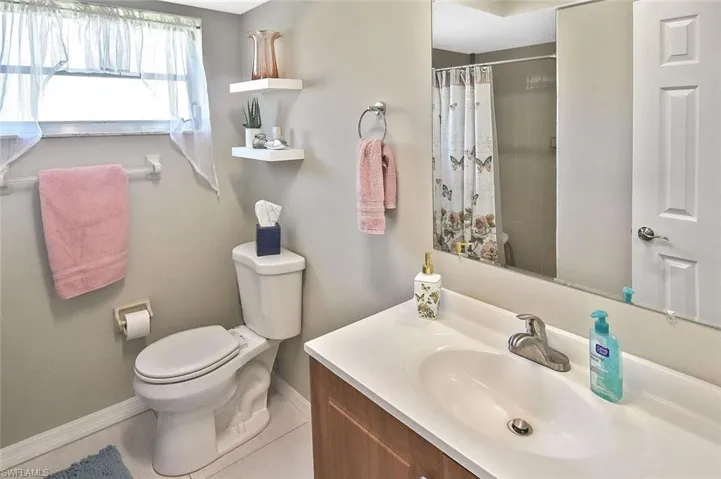 4 Park Lane Cir, Lehigh Acres, Florida 33936