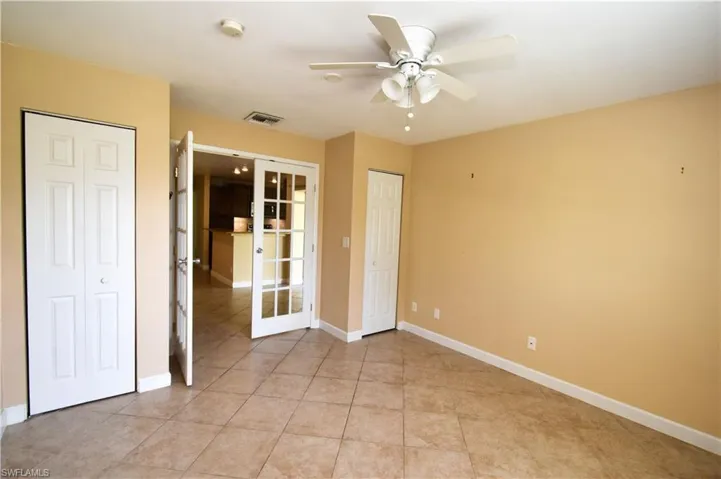3825 SE 10th  PL, Cape Coral, FL 33904