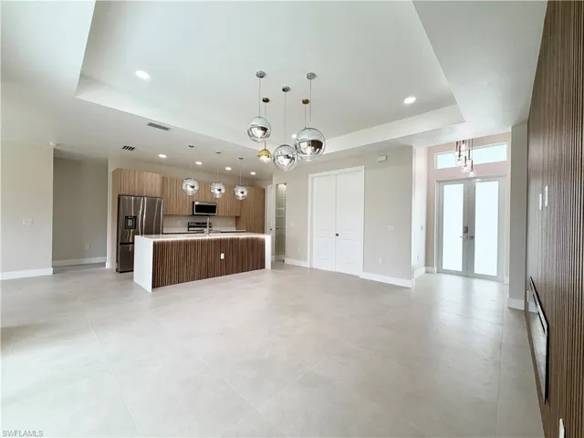 1013  Lincoln  AVE, Lehigh Acres, FL 33972