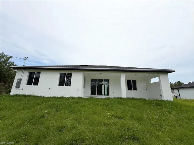 1013  Lincoln  AVE, Lehigh Acres, FL 33972