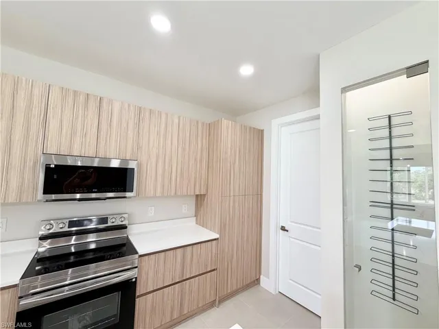1013  Lincoln  AVE, Lehigh Acres, FL 33972