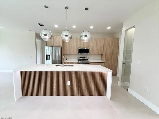 1013  Lincoln  AVE, Lehigh Acres, FL 33972