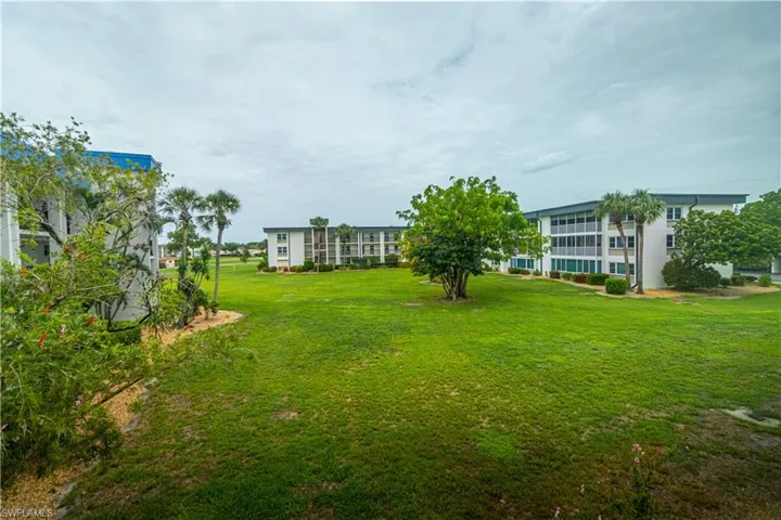 1828 Pine Valley Dr 201, Fort Myers, Florida 33907