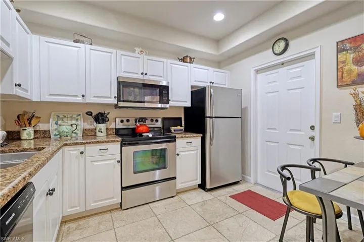 13110 Bella Casa Cir 103, Fort Myers, Florida 33966