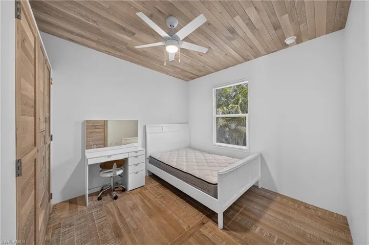 5217 Sw 24th Pl, Cape Coral, Florida 33914