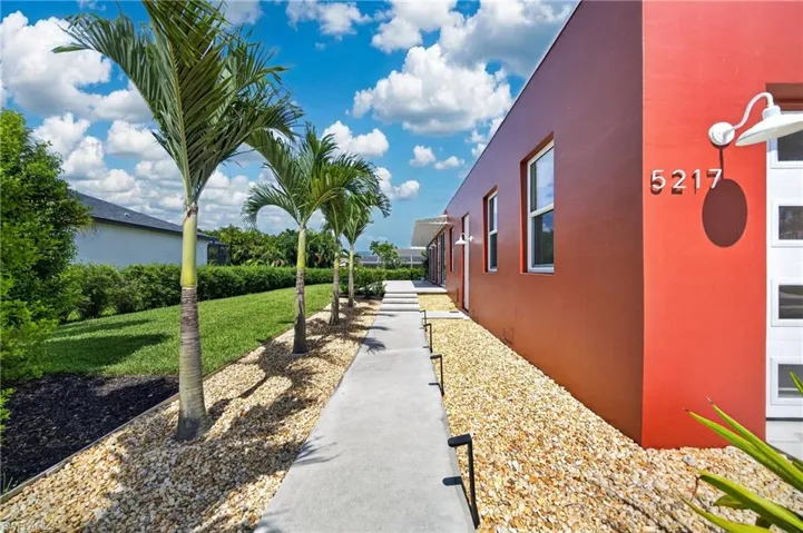 5217 Sw 24th Pl, Cape Coral, Florida 33914
