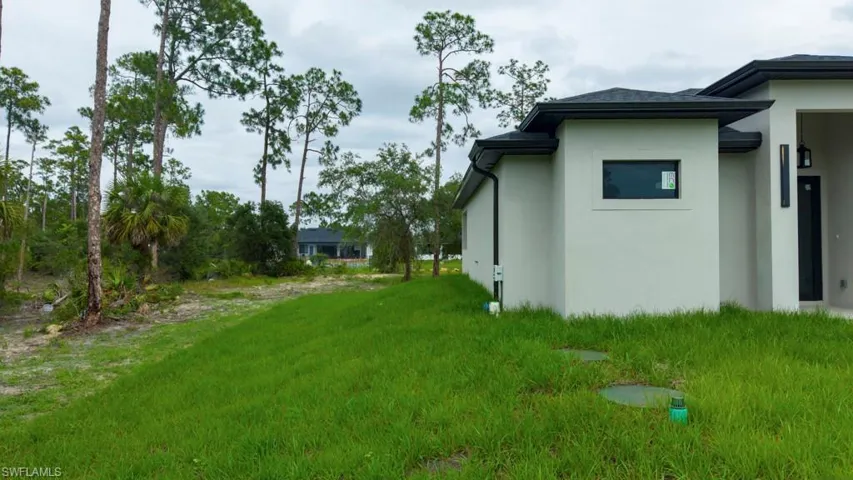 814 Clayton Ave, Lehigh Acres, Florida 33972