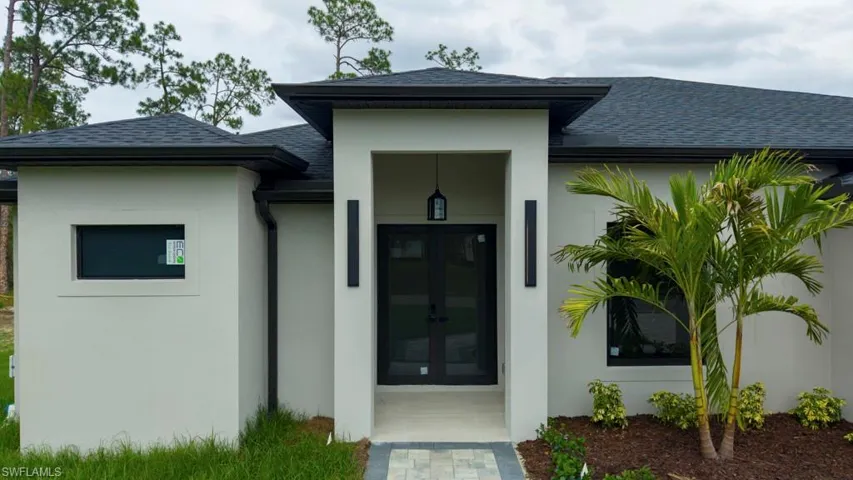 814 Clayton Ave, Lehigh Acres, Florida 33972