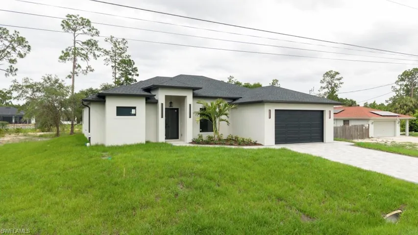 814 Clayton Ave, Lehigh Acres, Florida 33972