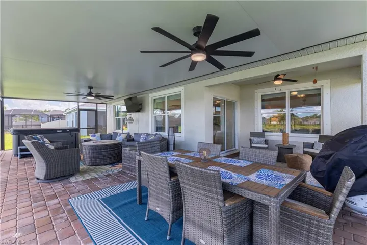 8908 Cascade Price Cir, North Fort Myers, Florida 33917