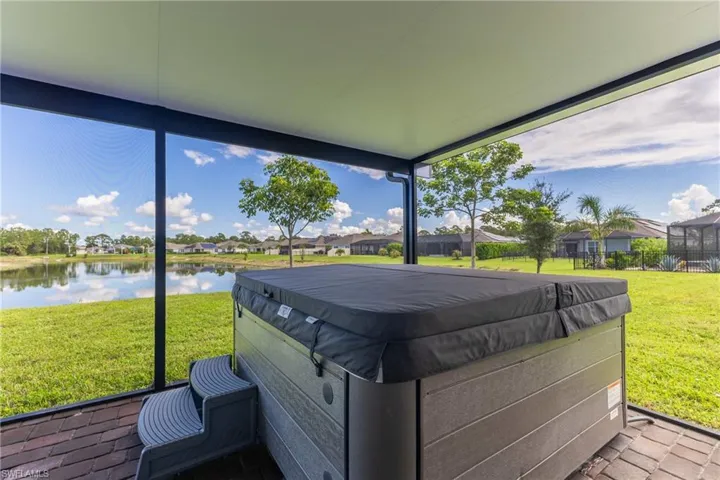 8908 Cascade Price Cir, North Fort Myers, Florida 33917