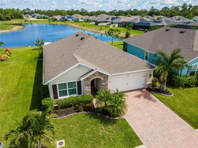 8908 Cascade Price Cir, North Fort Myers, Florida 33917