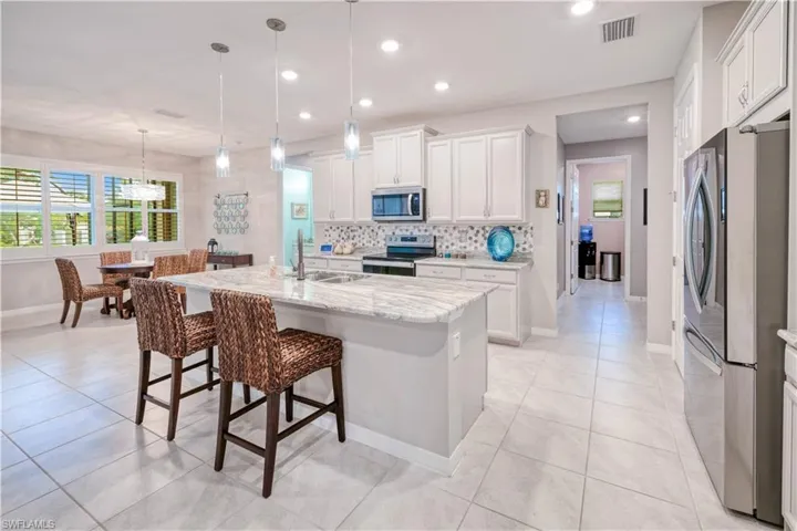 gorgeous kitchen with island-breakfast bar