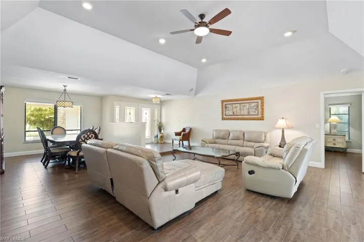 2239  Imperial Golf Co  BLVD, Naples, FL 34110