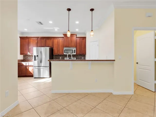 10101 Tin Maple Dr 122, Estero, Florida 33928