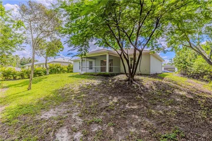 725 Kari Cir, Lehigh Acres, Florida 33974