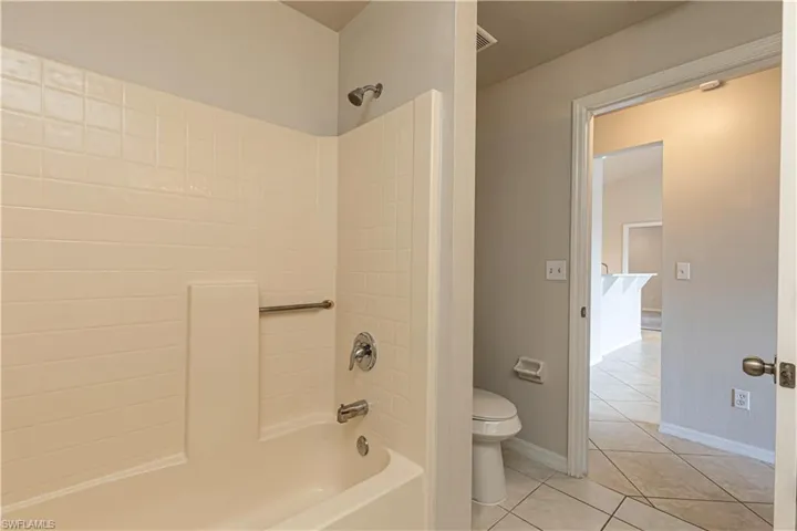 725 Kari Cir, Lehigh Acres, Florida 33974