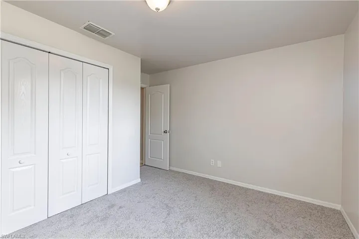 725 Kari Cir, Lehigh Acres, Florida 33974