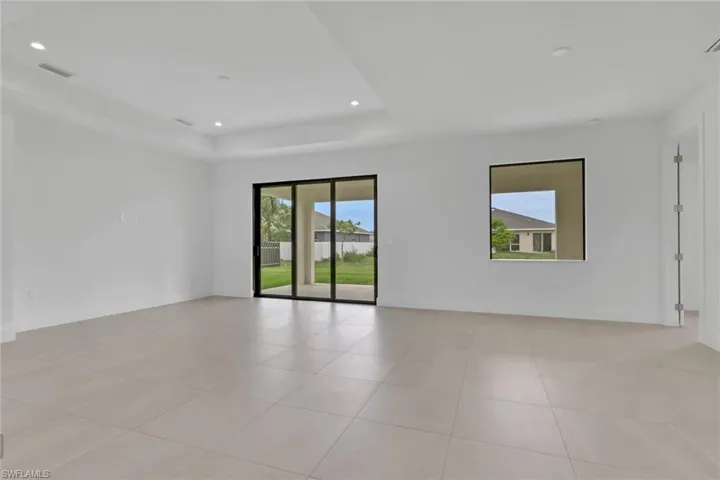 2208 Ne 9th Ave, Cape Coral, Florida 33909