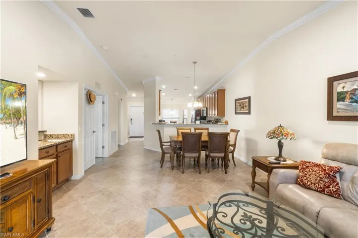 9510 Avellino Way 1926, Naples, Florida 34113