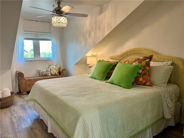 2nd level King suite