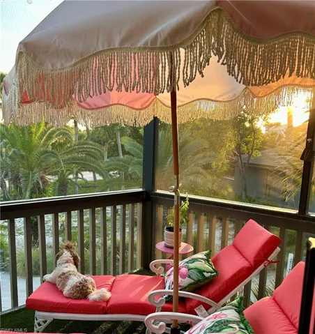 Perfect sunset lounge