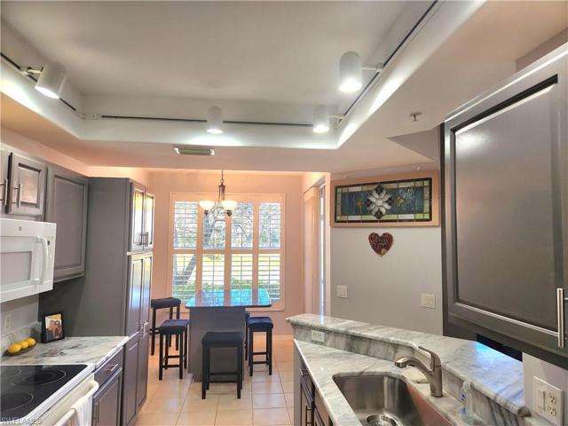1400  Tiffany  LN, NAPLES, FL 34105