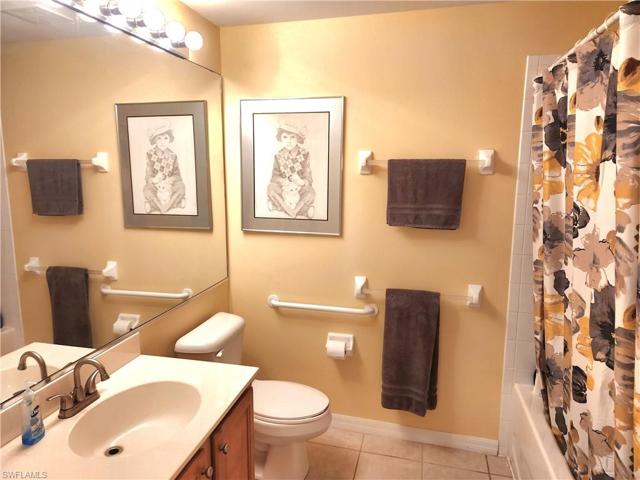 1400  Tiffany  LN, NAPLES, FL 34105