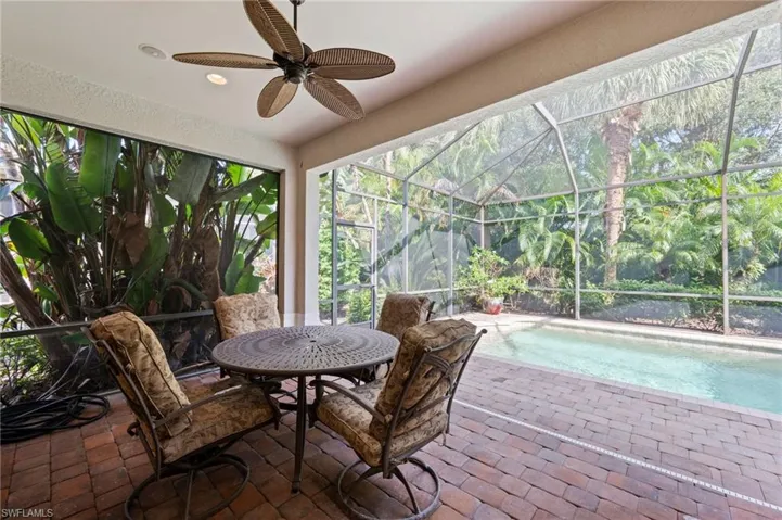 Covered patio in Lanai