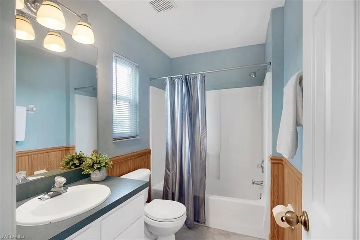 2nd Bathroom