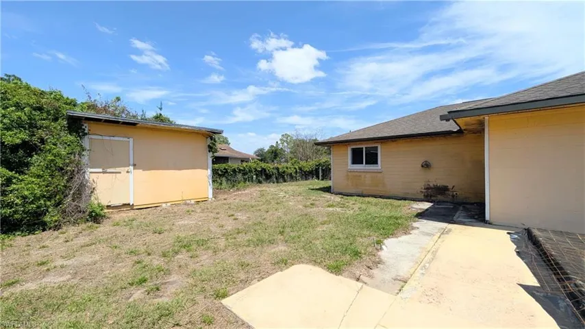 521  5th  AVE, Lehigh Acres, FL 33972