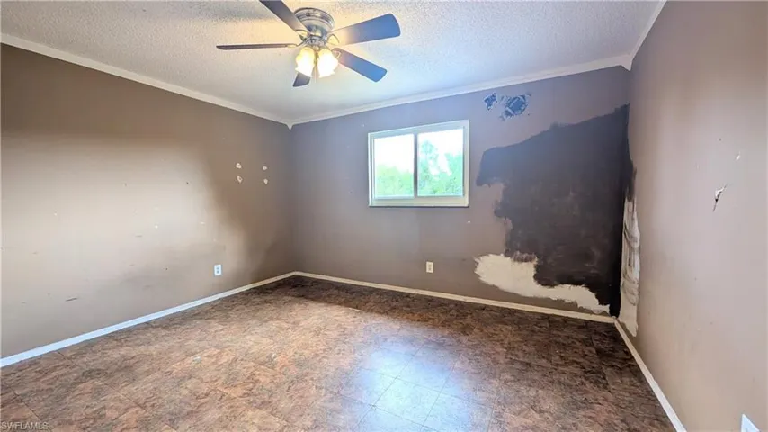 521  5th  AVE, Lehigh Acres, FL 33972