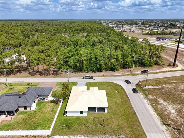 Drone / aerial view featuring a forest view