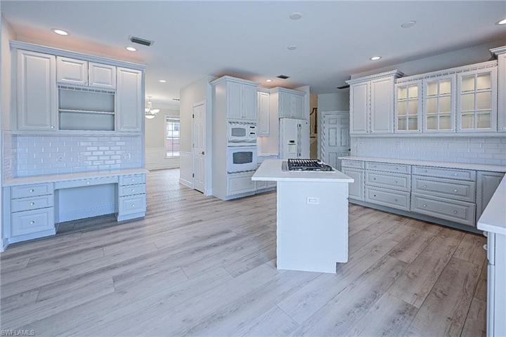 27070  Mora  RD, Bonita Springs, FL 34135
