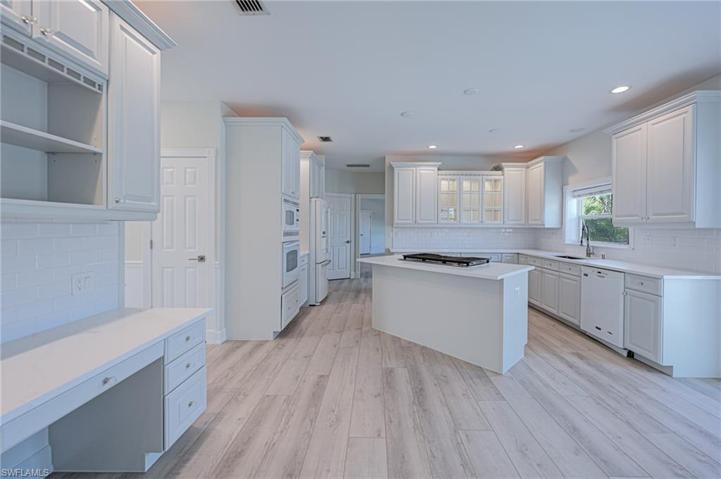 27070  Mora  RD, Bonita Springs, FL 34135