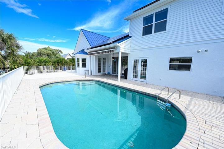 27070  Mora  RD, Bonita Springs, FL 34135