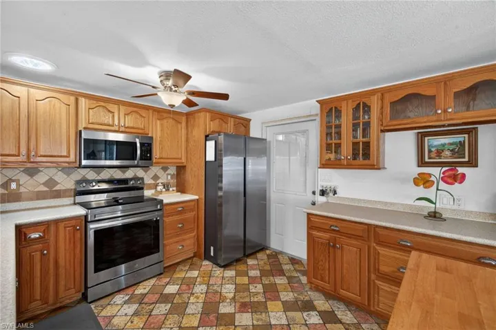 30 Aloe St, Alva, Florida 33920