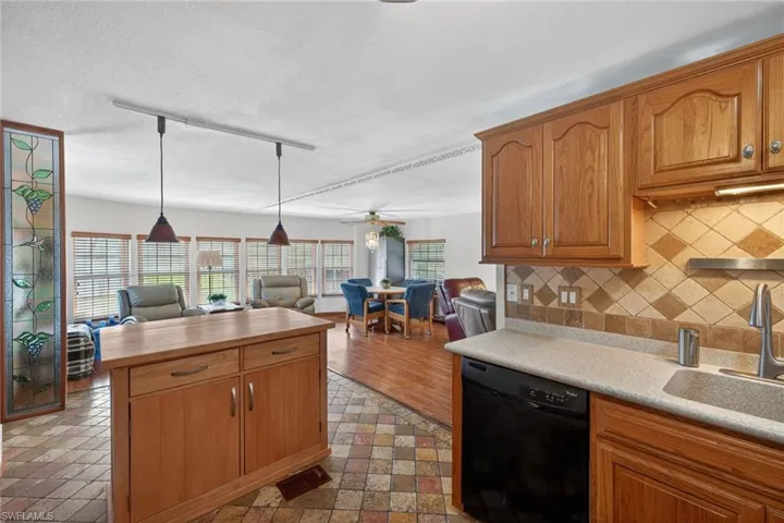 30 Aloe St, Alva, Florida 33920