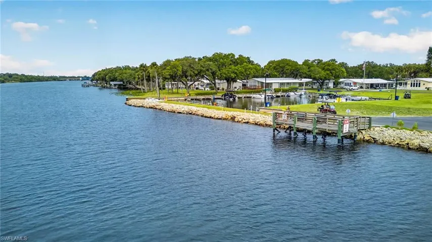 30 Aloe St, Alva, Florida 33920