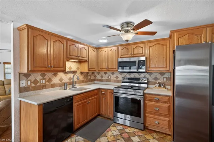 30 Aloe St, Alva, Florida 33920