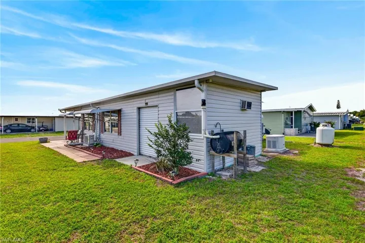 30 Aloe St, Alva, Florida 33920