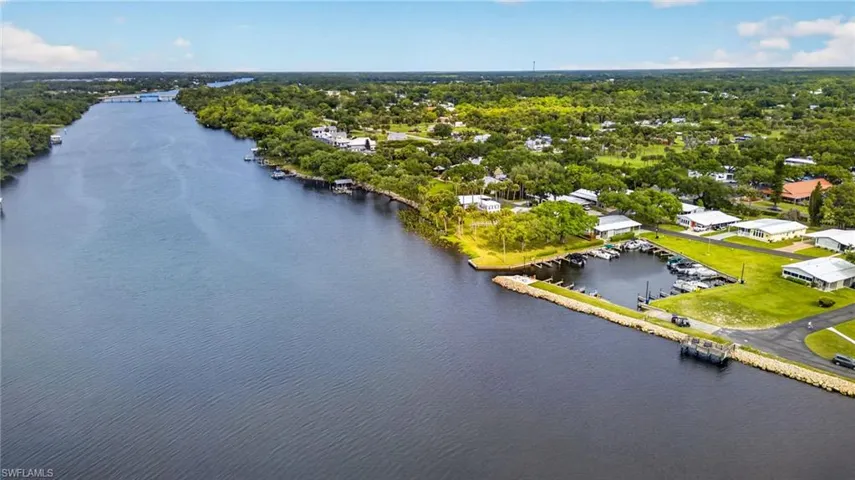 30 Aloe St, Alva, Florida 33920