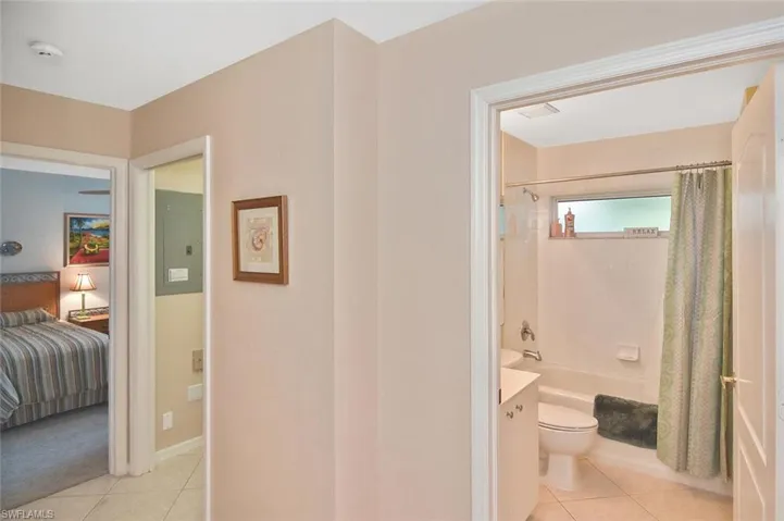 3870  SAWGRASS  WAY, Naples, FL 34112
