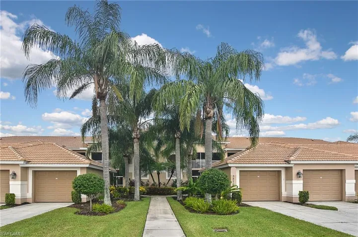 3870  SAWGRASS  WAY, Naples, FL 34112